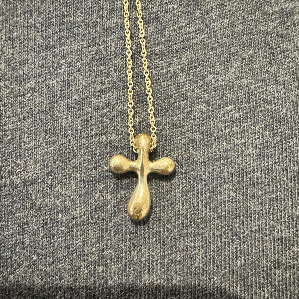 Tiffany Elsa Peretti Cross Pendant 
sterling silver 12 mm long 16in chain